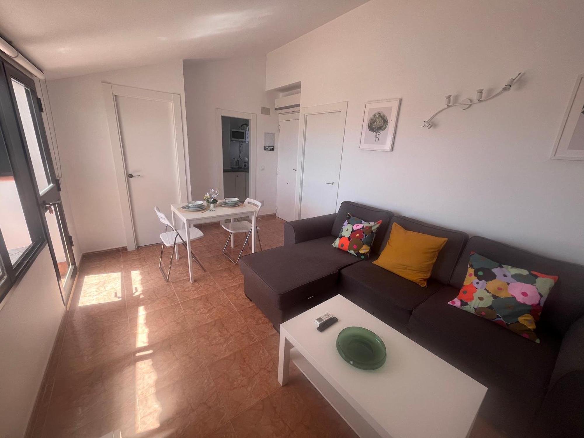 Apartamento Lidia Planta 2, La Carihuela 1ª Linea Playa, Vistas Mar, Buhardilla 1 Dormitorio, 40 M2, 1-3 Huesped, Terraza, Wifi Τορρεμολίνος Εξωτερικό φωτογραφία
