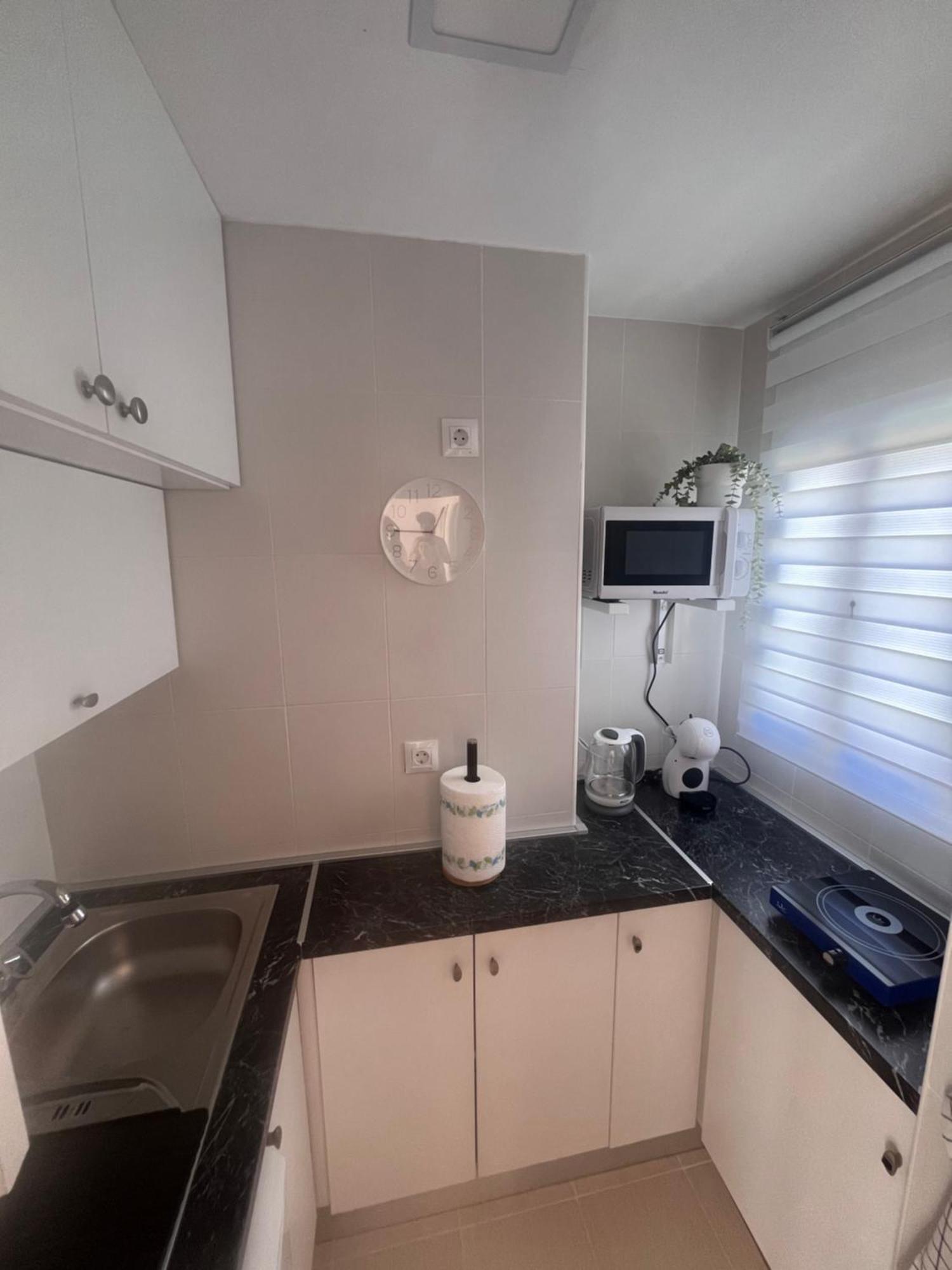 Apartamento Lidia Planta 2, La Carihuela 1ª Linea Playa, Vistas Mar, Buhardilla 1 Dormitorio, 40 M2, 1-3 Huesped, Terraza, Wifi Τορρεμολίνος Εξωτερικό φωτογραφία