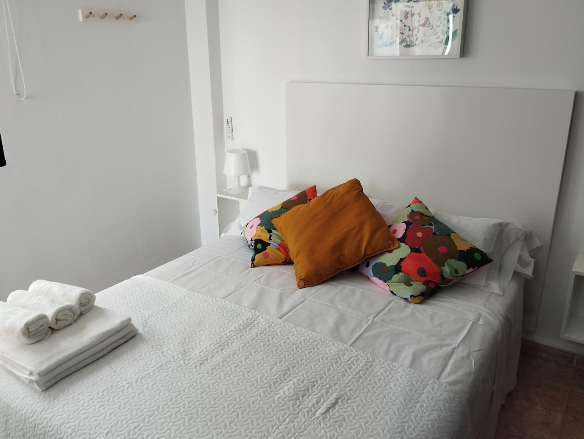 Apartamento Lidia Planta 2, La Carihuela 1ª Linea Playa, Vistas Mar, Buhardilla 1 Dormitorio, 40 M2, 1-3 Huesped, Terraza, Wifi Τορρεμολίνος Εξωτερικό φωτογραφία