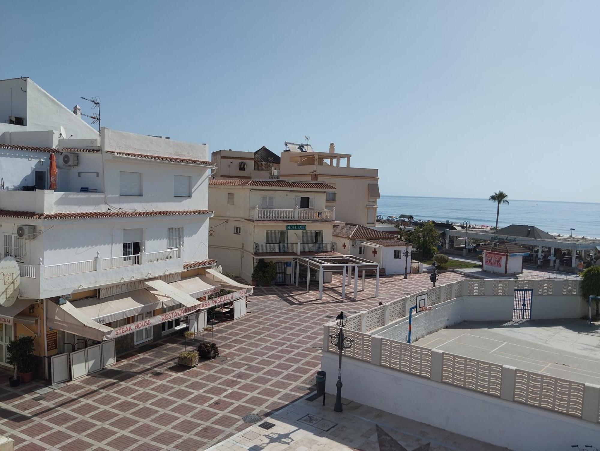 Apartamento Lidia Planta 2, La Carihuela 1ª Linea Playa, Vistas Mar, Buhardilla 1 Dormitorio, 40 M2, 1-3 Huesped, Terraza, Wifi Τορρεμολίνος Εξωτερικό φωτογραφία