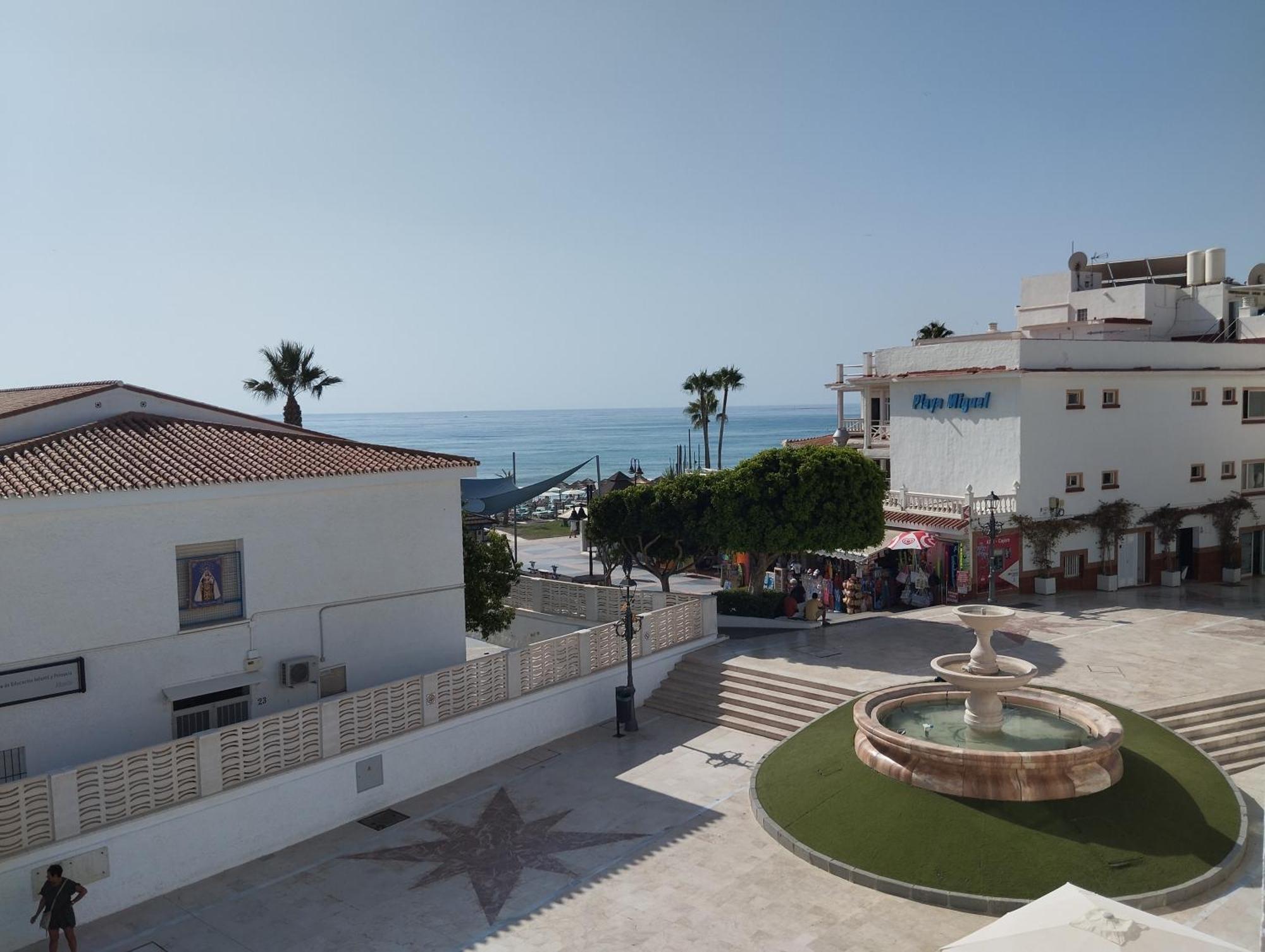 Apartamento Lidia Planta 2, La Carihuela 1ª Linea Playa, Vistas Mar, Buhardilla 1 Dormitorio, 40 M2, 1-3 Huesped, Terraza, Wifi Τορρεμολίνος Εξωτερικό φωτογραφία